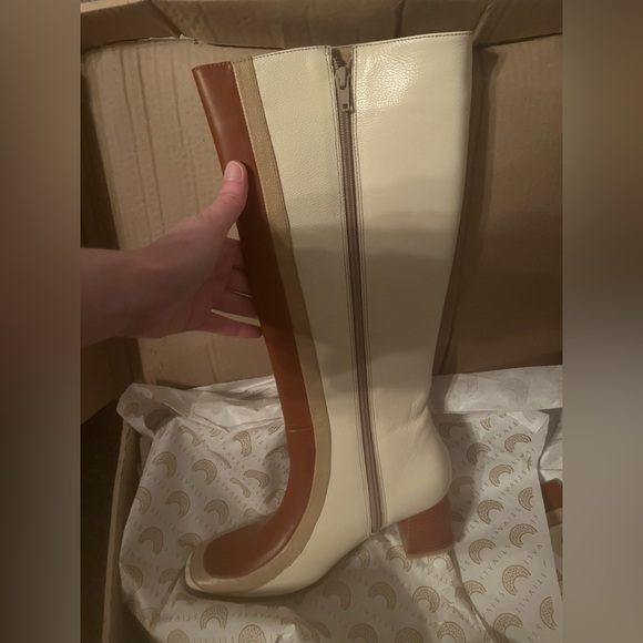 70s Revival Leather Colorblock Knee-High Heeled Boots - Picture 13 of 15